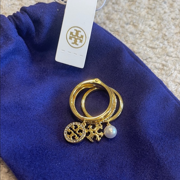 Tory Burch Jewelry - NWT Tory Burch Logo Charm Ring Set - Size 6